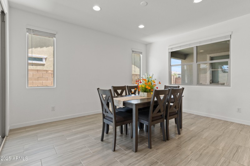 Breakfast Nook Poinsettia