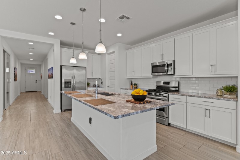 Luxurious Kitchen Poinsettia