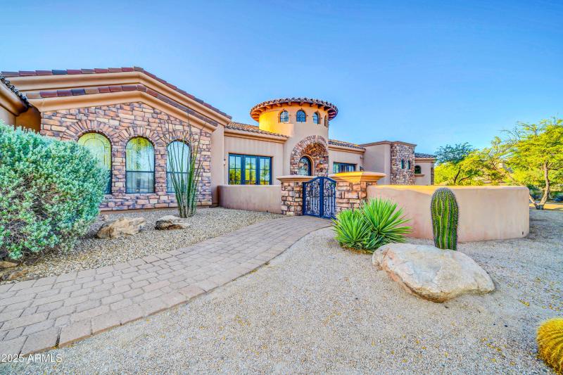 8024 E Lone Mountain Rd-4