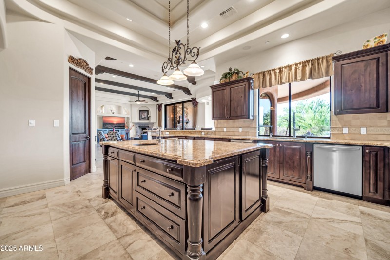8024 E Lone Mountain Rd-31