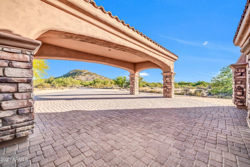 8024 E Lone Mountain Rd-83