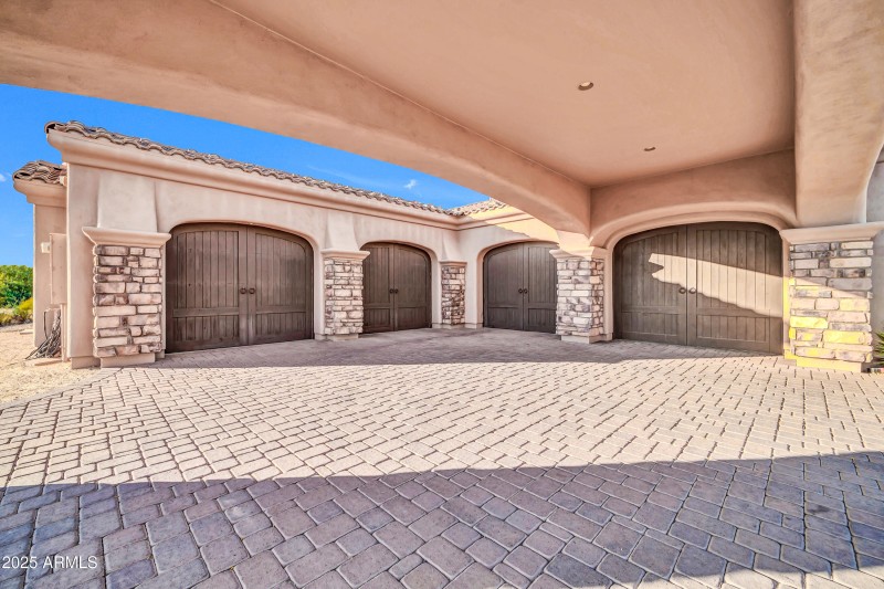 8024 E Lone Mountain Rd-85
