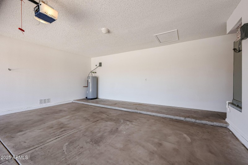Garage NEW (2)