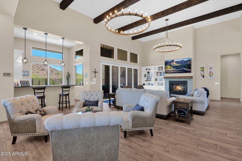 25-web-or-mls-P1235373