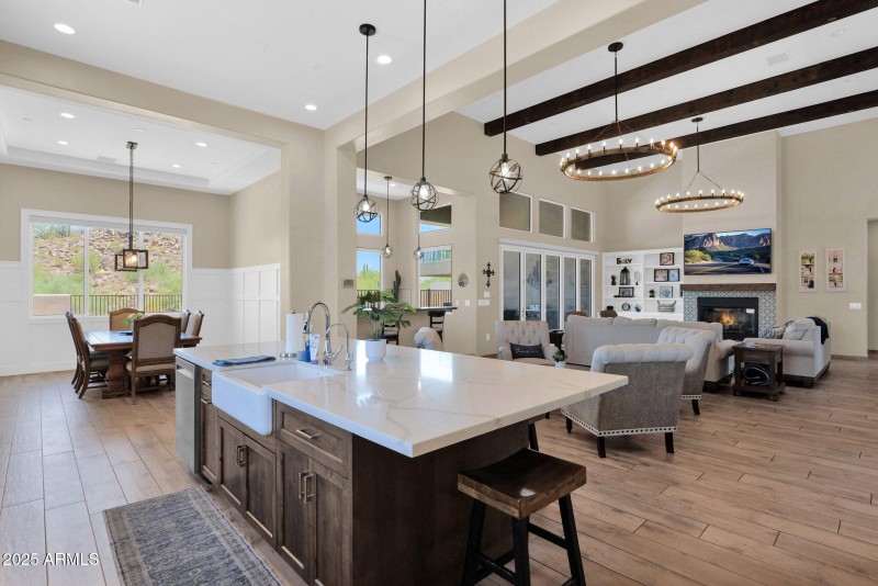 38-web-or-mls-P1235400