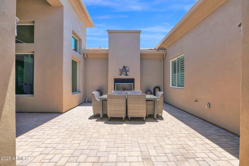 52-web-or-mls-P1235422