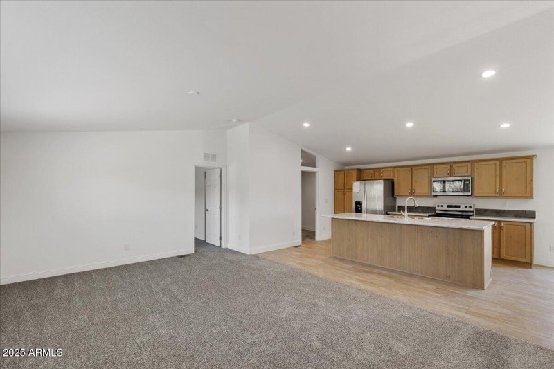 03-Living to Kitchen