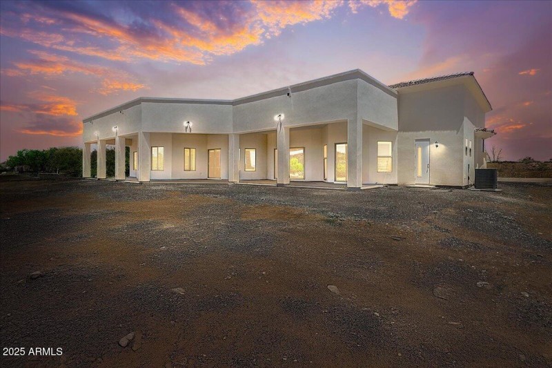 37-Backyard Twilight