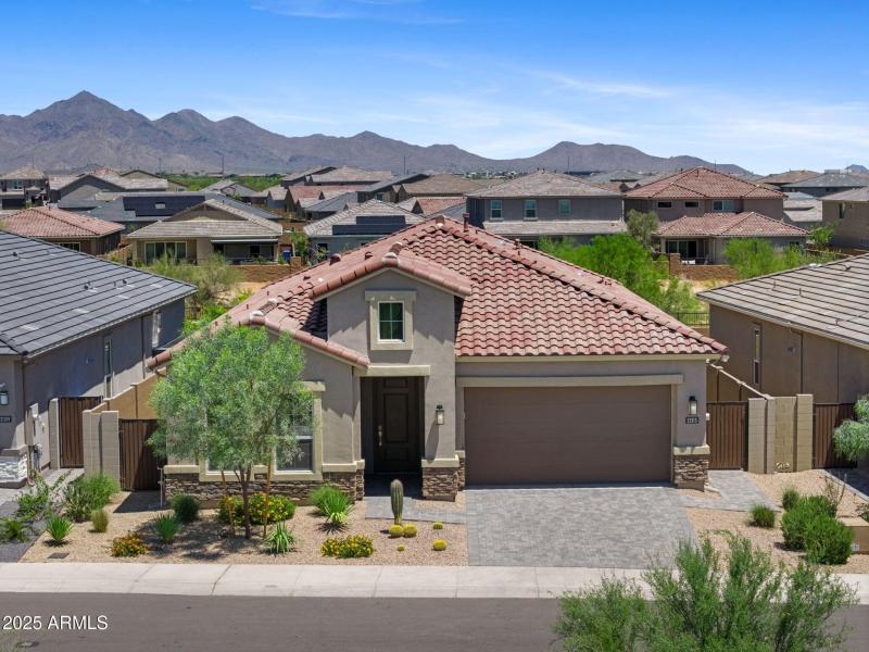 1-web-or-mls-21315-n-59th-ter