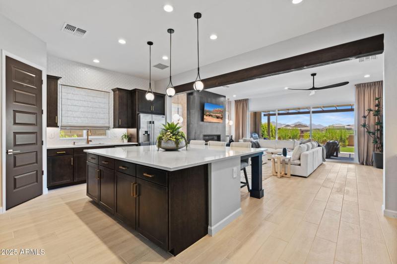 5-web-or-mls-21315-n-59th-ter