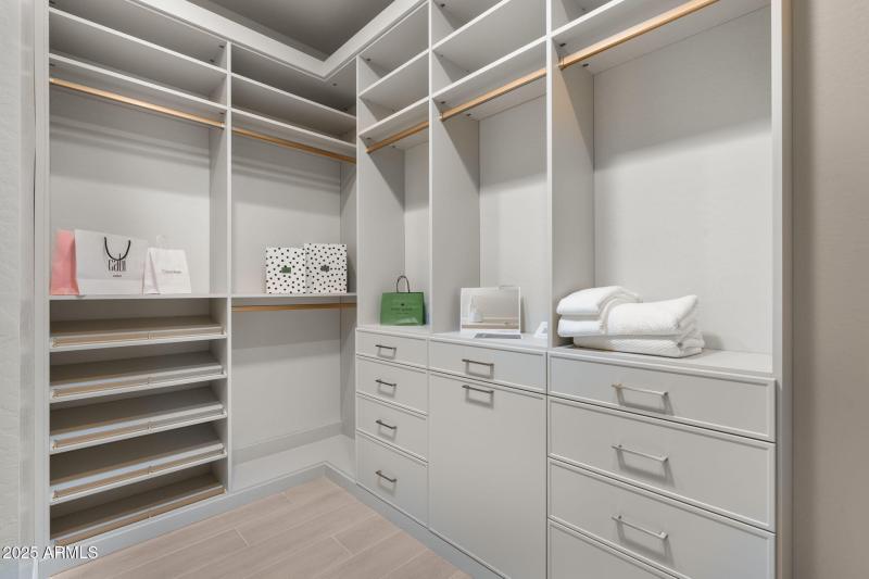 35-web-or-mls-21315-n-59th-ter