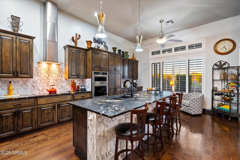 Kitchen Oak cabinetry