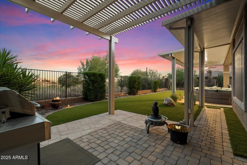 Fully Fenced Yard