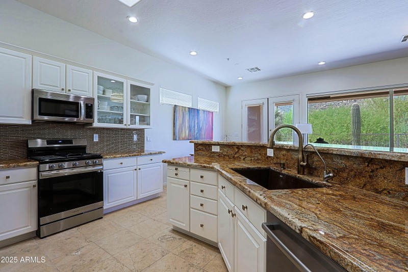 Kitchen 7