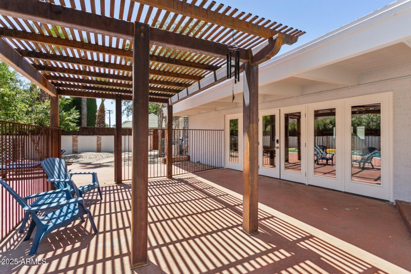 Steel poolside pergola