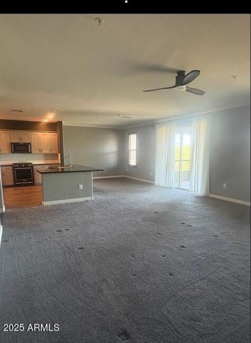 Kitchen living rm vacant