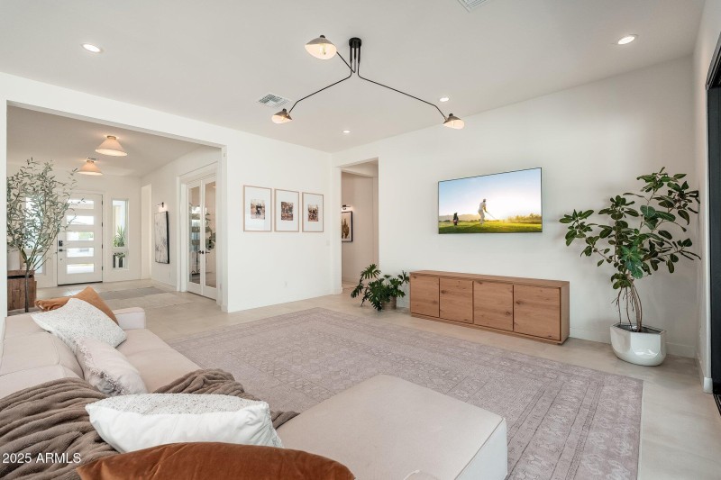 21946 E Via De Arboles - 09