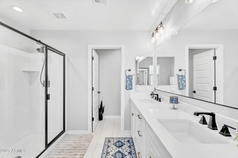 22484 E Twilight Primary Bath