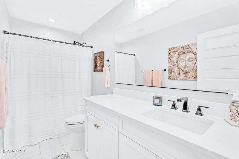 22484 E Twilight Bath