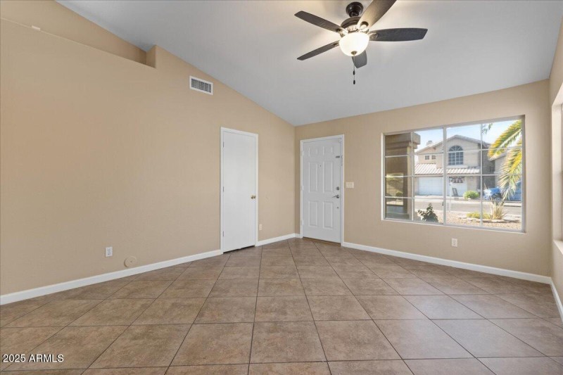 09-Living Room