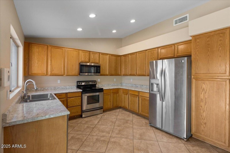 15-Kitchen