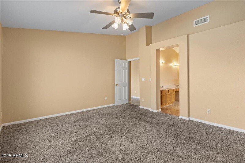 20-Primary bedroom