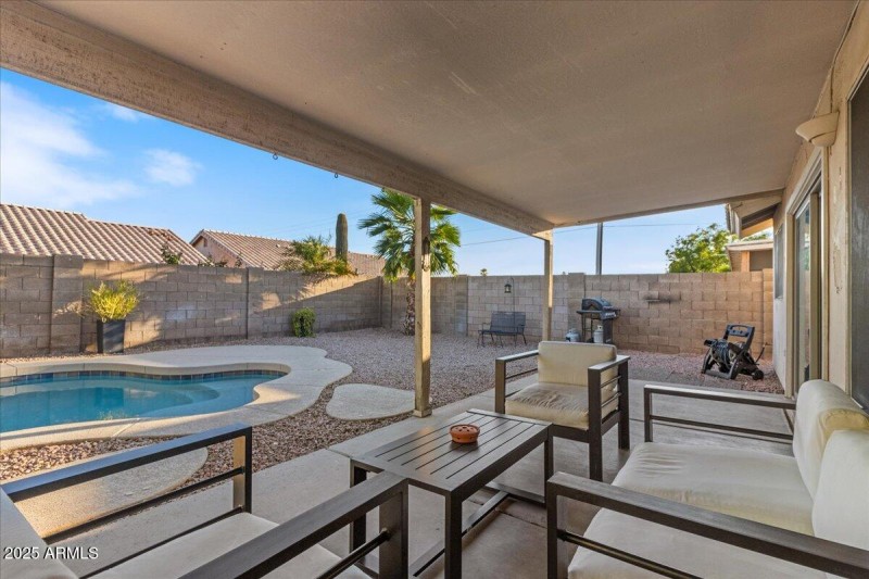 30-Back patio