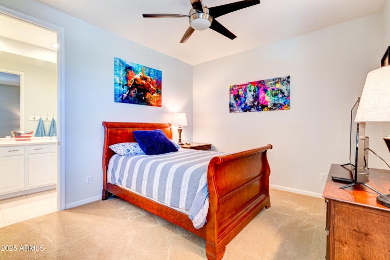 Beautiful Guest Room