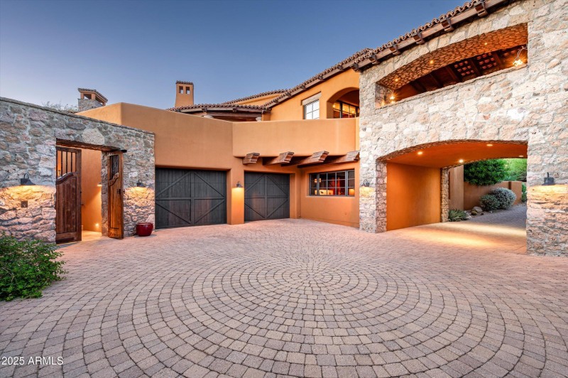 Motor Courtyard