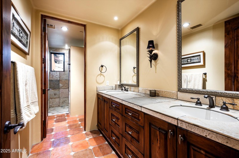 Guest Suites bath