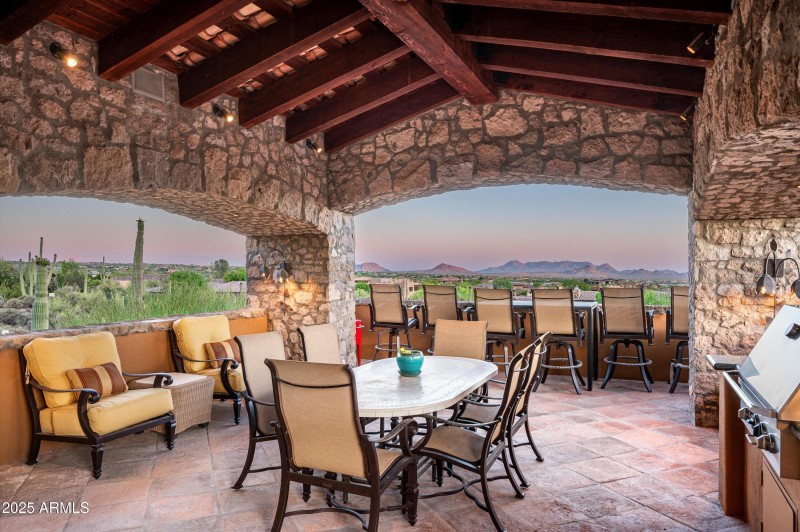 Outdoor Dining room