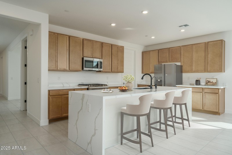 4A) KITCHEN