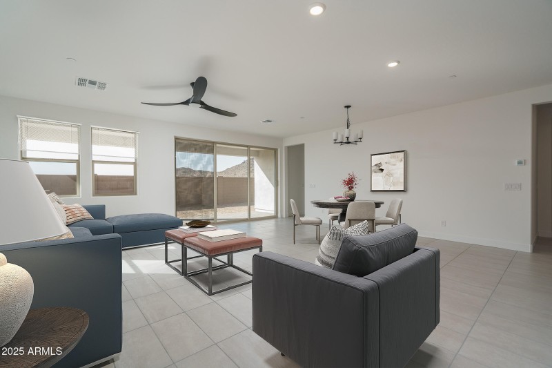 6A) GREAT ROOM TO DINING