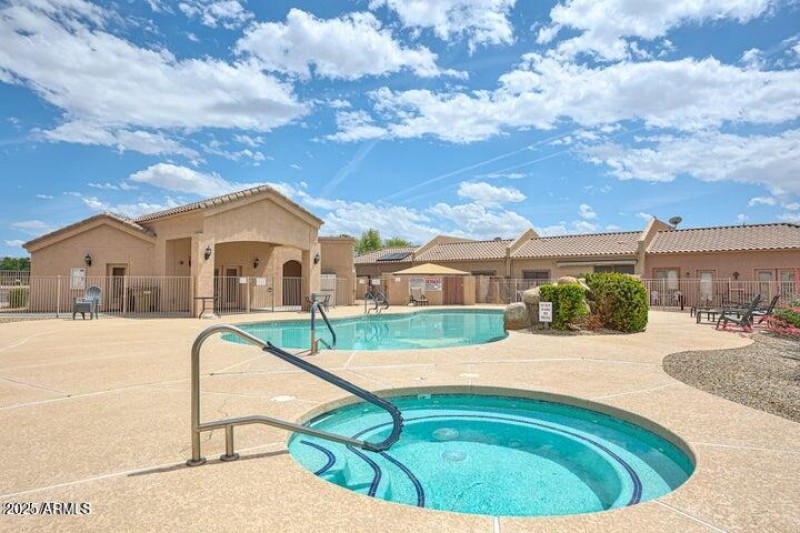 villaspool2