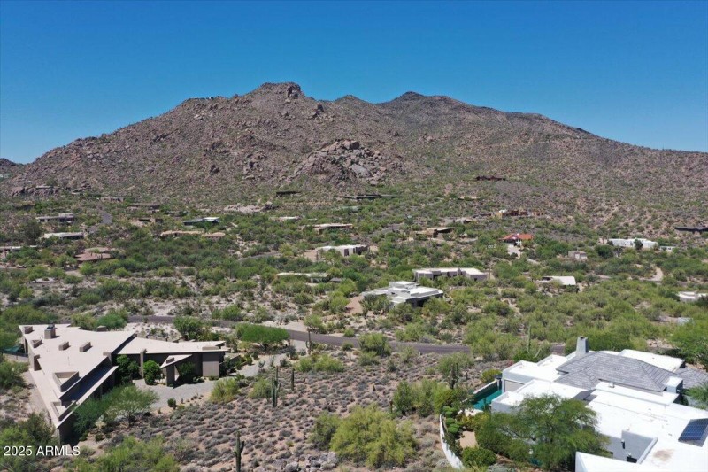 Iconic Black Mountain for your backyard.