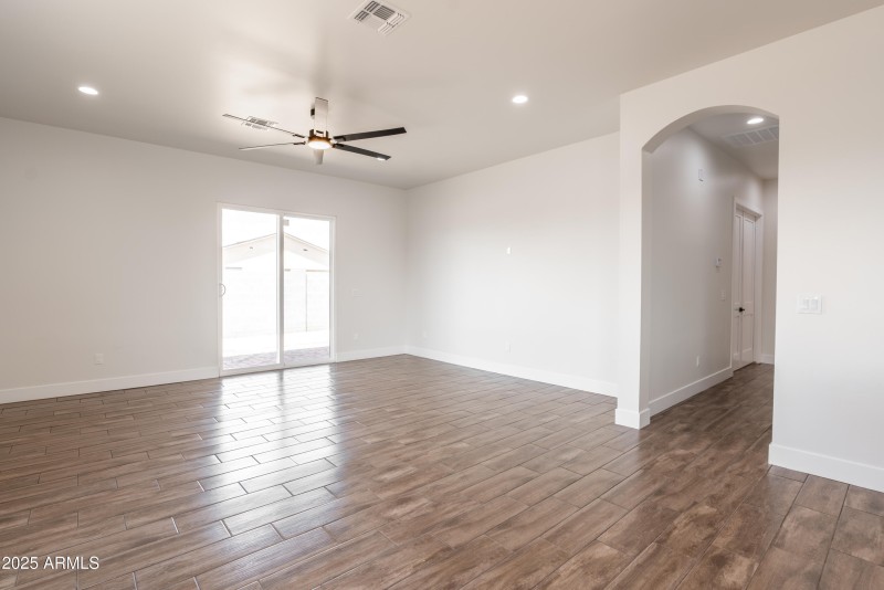 Living Room (4)