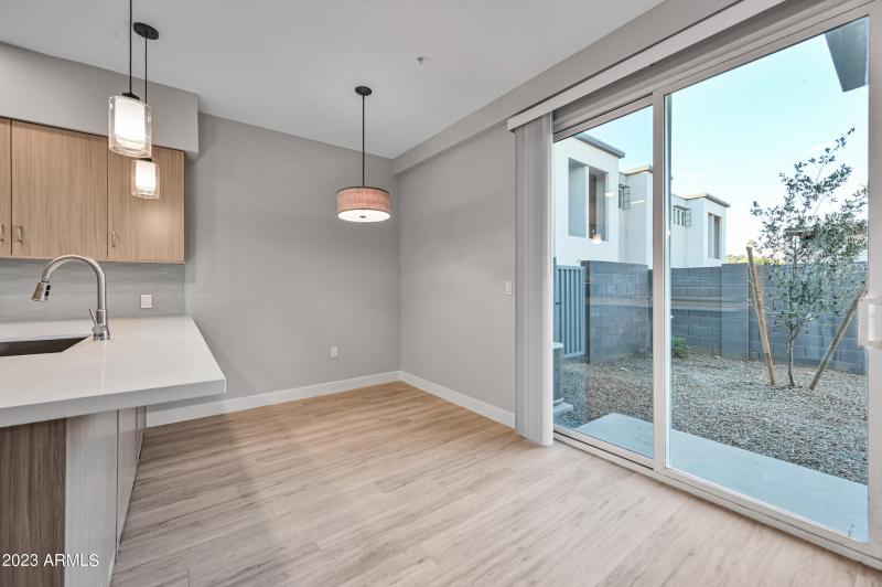 9-1027W5S-TFA-3BL-07 08 12 13 17 18-ocup