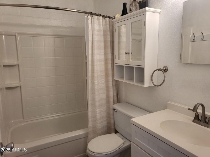 UPDATED FULL BATH