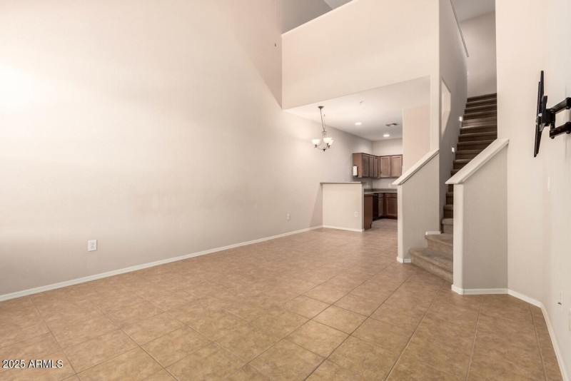 4-Entry into Family Room