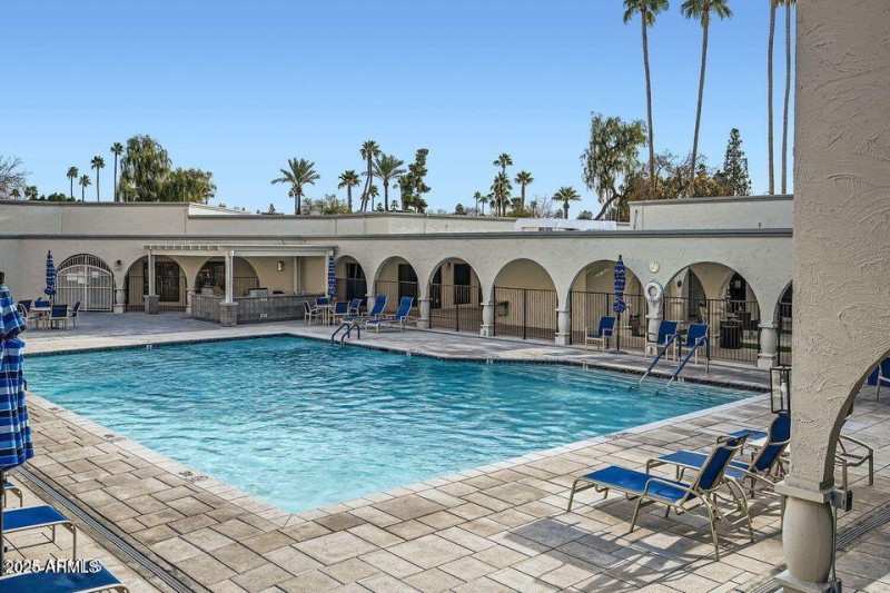 22Pool01e