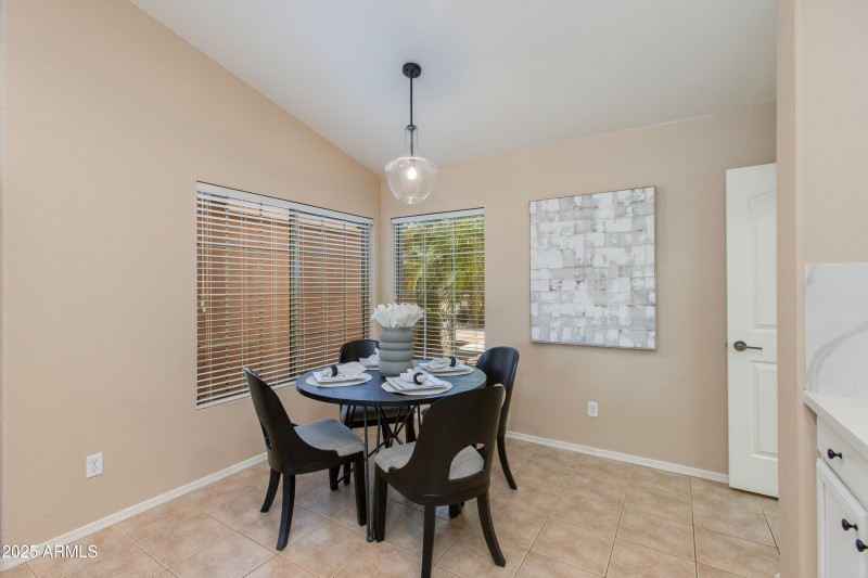 Dining to Kitchen