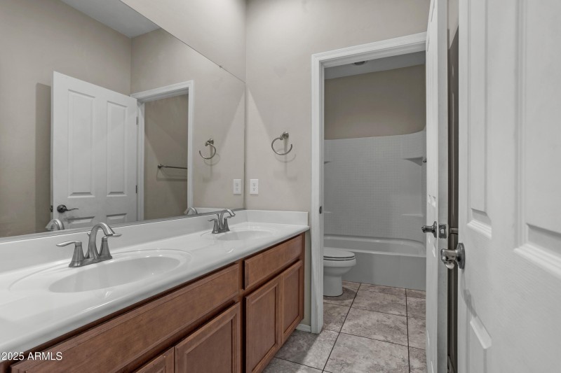 13_1136 e empire canyon-4