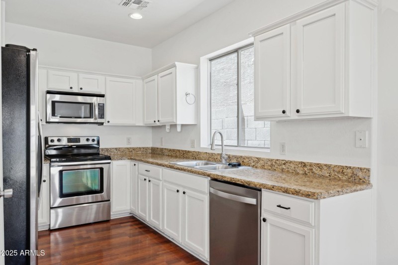 light and bright kitchen