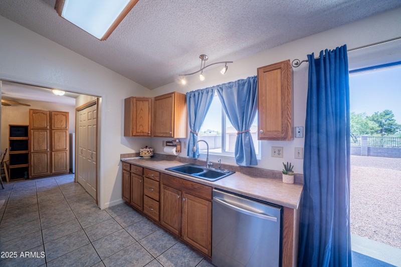 27-DSC03911-HDR