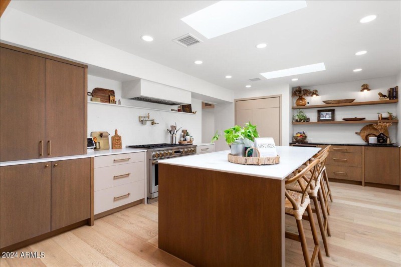 15-1141 N Oro Vista
