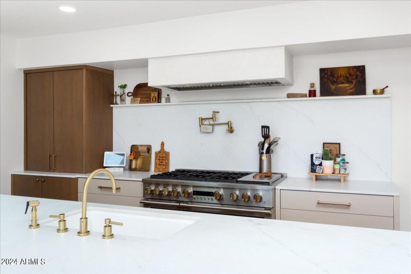16-1141 N Oro Vista