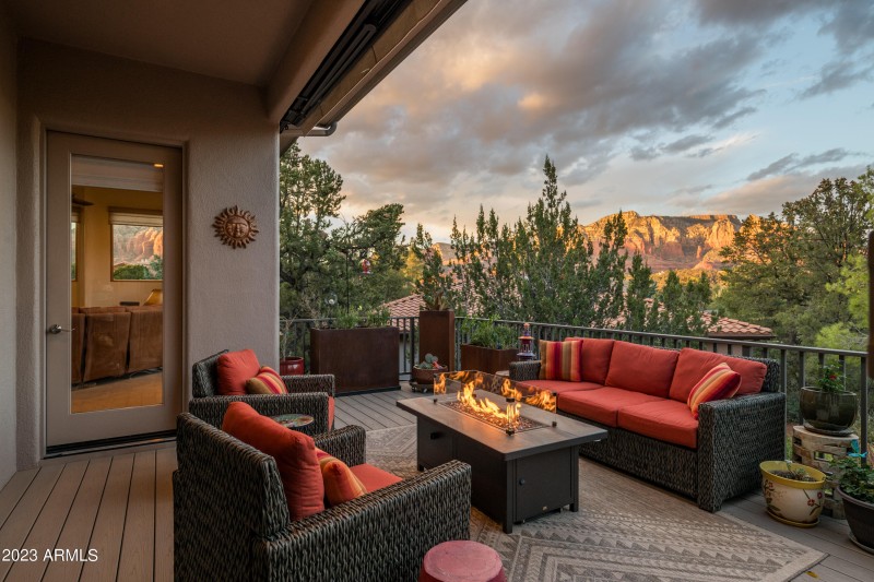 Red Rock View Deck