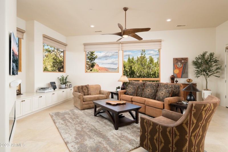 Anderson Windows Sillouette Electric Bli