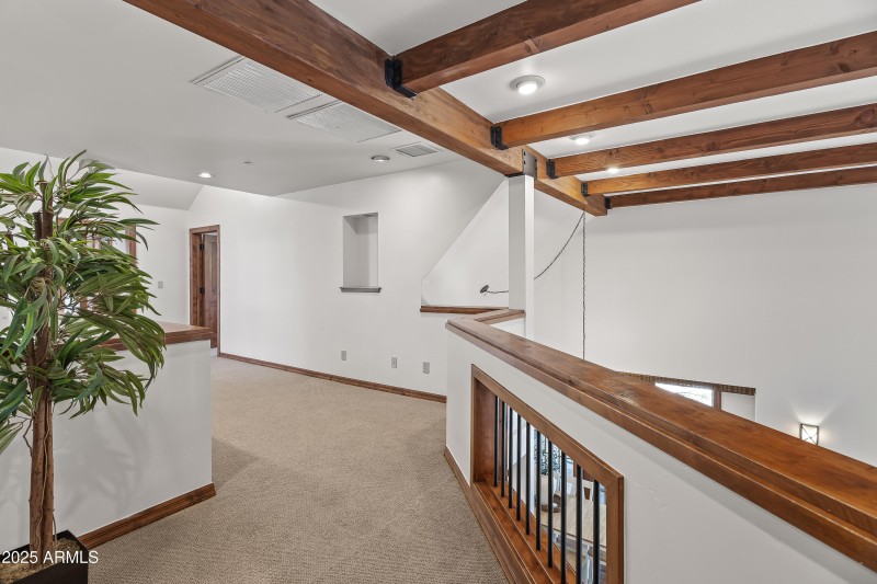 Interior (5 of 28)