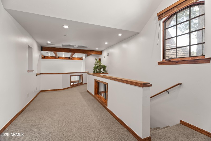 Interior (6 of 28)
